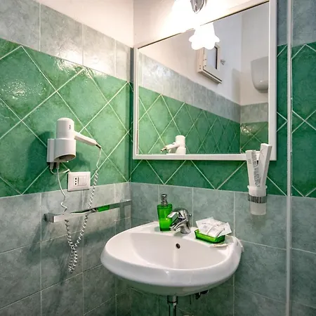 Sonnino Bed and Breakfast 4*