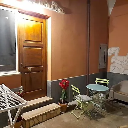 Sonnino Oda ve Kahvaltı 4*